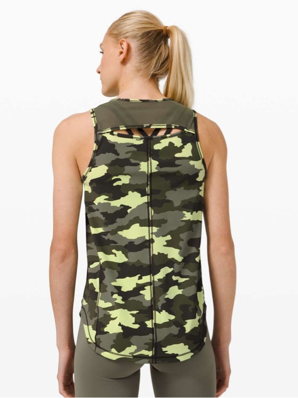 NWT Lululemon Sculpt Tank
Heritage 365 Camo Crispin Green Multi / Medium Olive